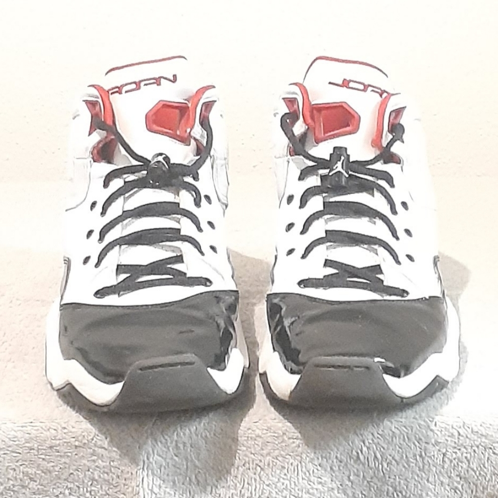 2k19 Rare Condition Pre-owned Air Jordan, B'loyal, Hard to find Sz, 9